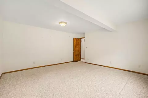 Bedroom - 2511 Reynolds Rd, Jackson, MI 49201 photo 6 of 8