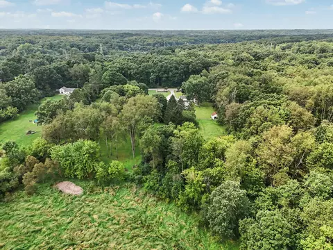 View/Area - 2511 Reynolds Rd, Jackson, MI 49201 photo 3 of 6