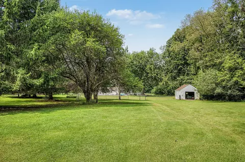 Exterior - 2511 Reynolds Rd, Jackson, MI 49201 photo 15 of 16