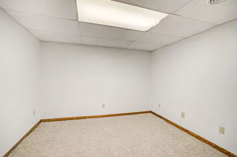 Bedroom - 2511 Reynolds Rd, Jackson, MI 49201 photo 8 of 8
