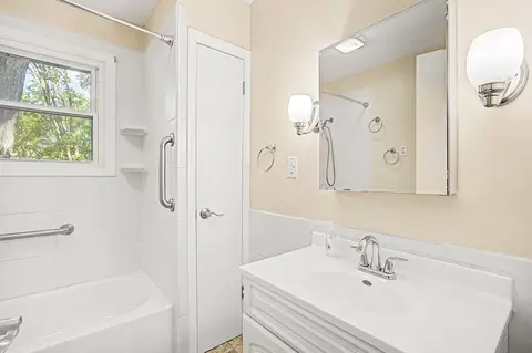 1940 Maple Grove Rd, Jackson, MI 49201 photo 18