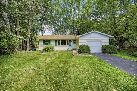 1940 Maple Grove Rd, Jackson, MI 49201 photo 3