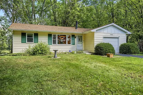 1940 Maple Grove Rd, Jackson, MI 49201 photo 7
