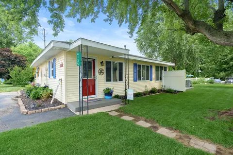 4135 W Joy Rd, Shelbyville, MI 49344