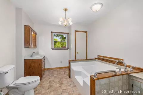 Bath - 1025 Adams St NW, Stanton, MI 48888 photo 3 of 3