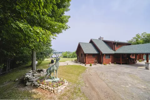 Exterior - 302 E Kott Rd, Manistee, MI 49660 photo 7 of 26