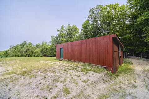 Exterior - 302 E Kott Rd, Manistee, MI 49660 photo 19 of 26