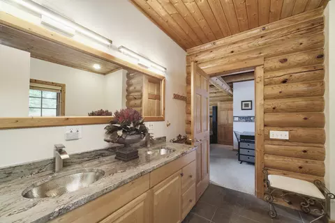 Bath - 302 E Kott Rd, Manistee, MI 49660 photo 2 of 10