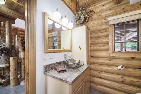 Bath - 302 E Kott Rd, Manistee, MI 49660 photo 5 of 10