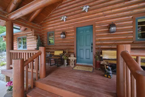 Exterior - 302 E Kott Rd, Manistee, MI 49660 photo 2 of 27