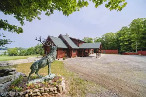 Exterior - 302 E Kott Rd, Manistee, MI 49660 photo 2 of 26