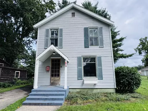 37 N Lincoln Ave, Niles, MI 49120