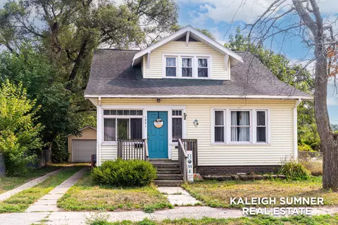 1071 Irwin Ave, Muskegon, MI 49442