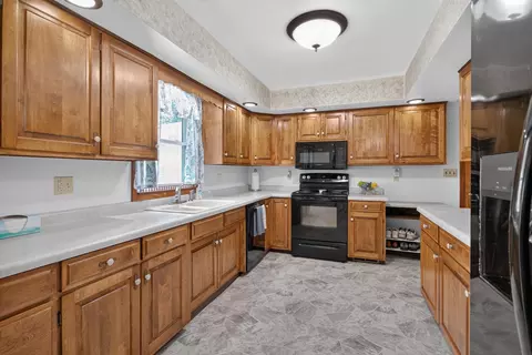 Kitchen - 3029 Key St, Jackson, MI 49202 photo 3 of 5