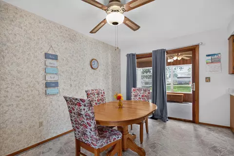 Dining - 3029 Key St, Jackson, MI 49202 photo 1 of 3