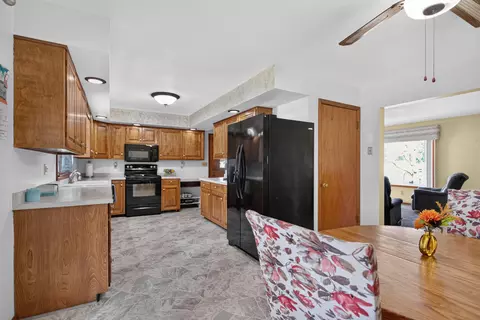 Kitchen - 3029 Key St, Jackson, MI 49202 photo 1 of 5