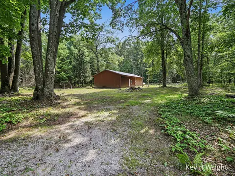 Exterior - 4415 E Arthur Rd, Hesperia, MI 49421 photo 9 of 11