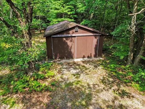 Exterior - 4415 E Arthur Rd, Hesperia, MI 49421 photo 7 of 11