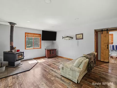 Living - 4415 E Arthur Rd, Hesperia, MI 49421 photo 1 of 2