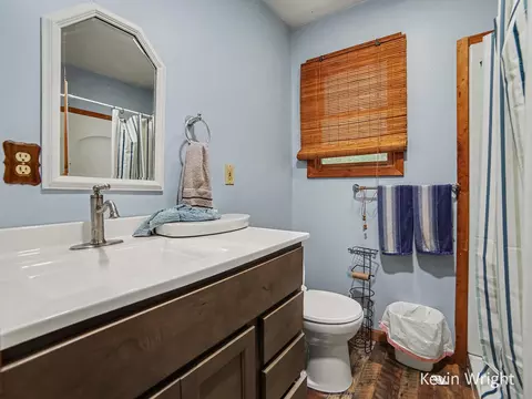 Bath - 4415 E Arthur Rd, Hesperia, MI 49421 photo 1 of 1