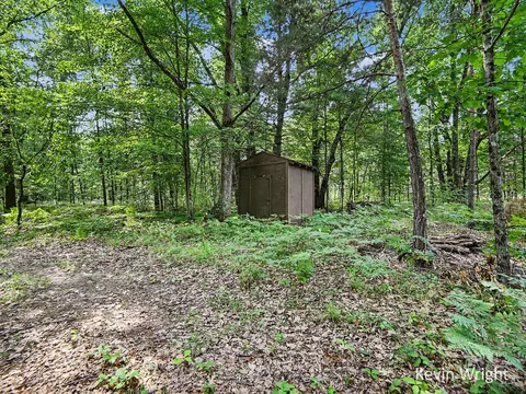 Exterior - 4415 E Arthur Rd, Hesperia, MI 49421 photo 10 of 11