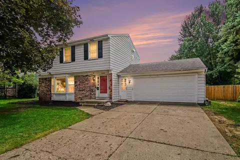 1446 Mapleview St SE, Kentwood, MI 49508
