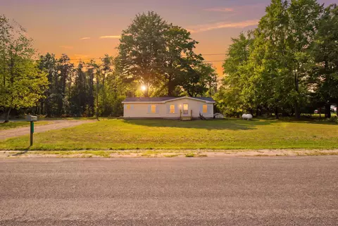 3461 Steiner Rd, Fruitport, MI 49415