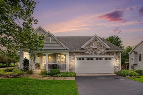 8800 Tamarisk Cir, Richland, MI 49083