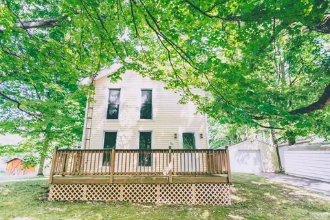 307 Railroad St, Leslie, MI 49251