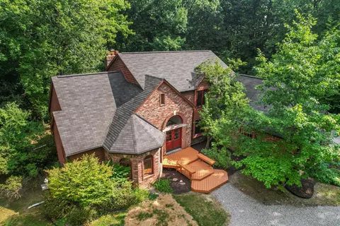 236 N Berkshire Rd, Bloomfield Hills, MI 48302