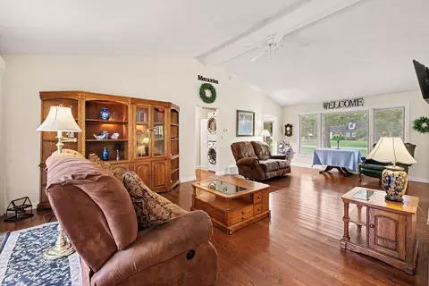 Living - 3138 Mccain Rd, Jackson, MI 49203 photo 3 of 3