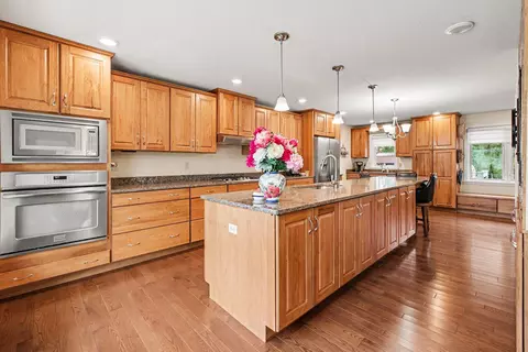 Kitchen - 3138 Mccain Rd, Jackson, MI 49203 photo 2 of 4