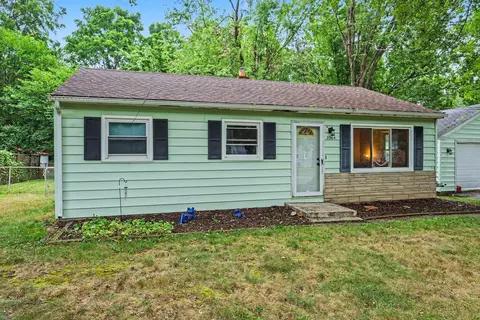 2304 Mapleview Ave, Portage, MI 49024