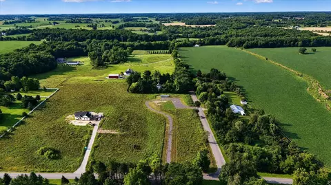 4906 Dietz Rd, Williamston, MI 48895