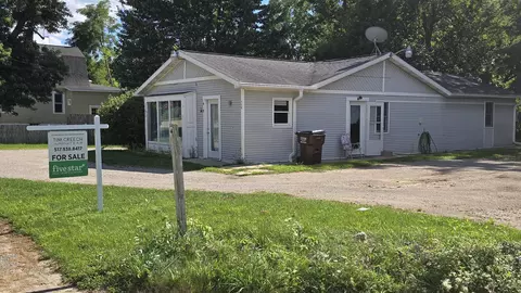 116 Sherman St, Brooklyn, MI 49230