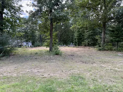 8605 Sunset Dr, Orleans, MI 48865