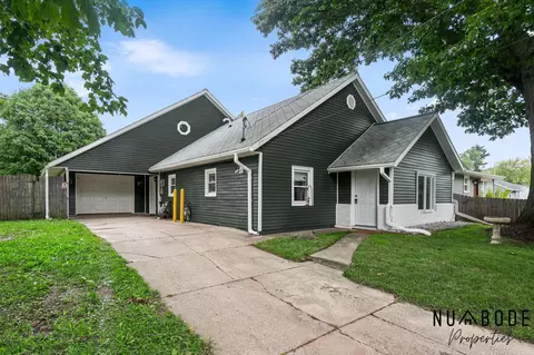 3135 Hoehn St NW, Grand Rapids, MI 49504