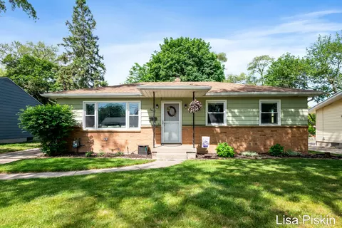 3643 Wyoming Ave SW, Wyoming, MI 49519