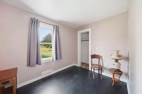 Bedroom - 1100 E North St, Jackson, MI 49202 photo 1 of 3