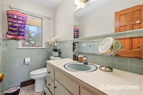 Bath - 311 Honey Creek Ave SE, Ada, MI 49301 photo 1 of 4