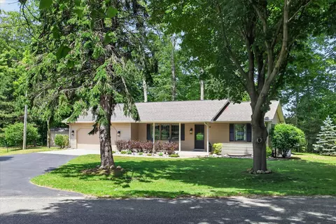 70070 2nd Ave, South Haven, MI 49090