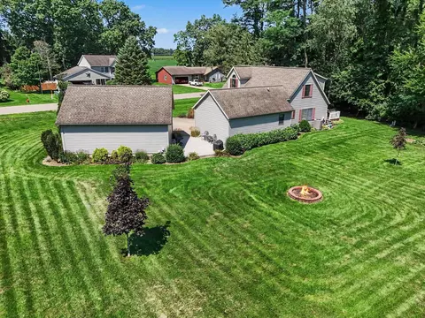 Exterior - 56695 Chippewa Dr, Three Rivers, MI 49093 photo 9 of 11