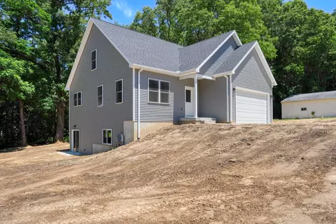 Exterior - 1823 N Sutton Rd, Jackson, MI 49202 photo 8 of 10