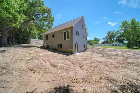 Exterior - 1823 N Sutton Rd, Jackson, MI 49202 photo 4 of 10