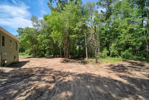 Exterior - 1823 N Sutton Rd, Jackson, MI 49202 photo 7 of 10
