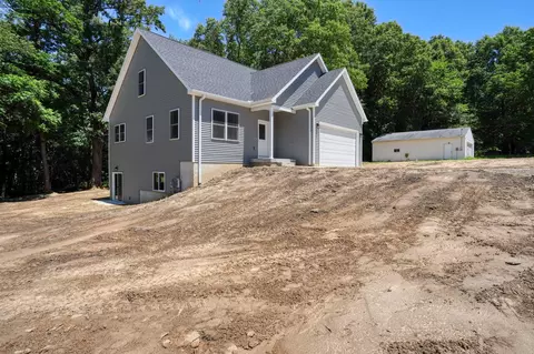 Exterior - 1823 N Sutton Rd, Jackson, MI 49202 photo 1 of 10