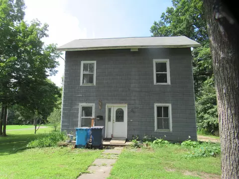 437 N Broadway St, Cassopolis, MI 49031