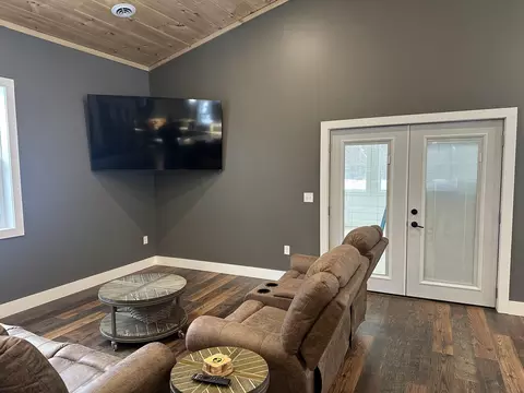 Living - 604 W Beaver Rd, Bitely, MI 49309 photo 7 of 8