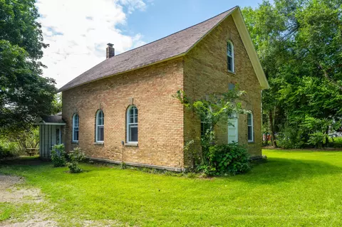 8890 Territorial Rd, Benton Harbor, MI 49022