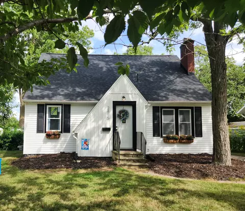 2815 Whittier Dr, Kalamazoo, MI 49001